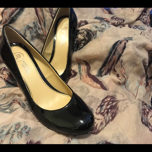 Black pumps, mootsie tootsie, 9m - Picture 1 of 2